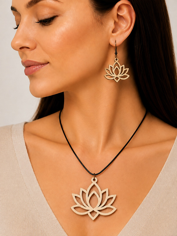 Lotus Desen Ahşap Akçaağaç kaplama  kolye ve küpe takımı + kutu urun gorseli